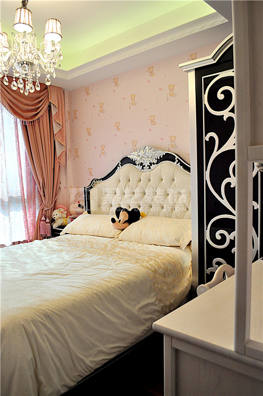 新天地豪景园700平新欧式古典卧室装修实景图