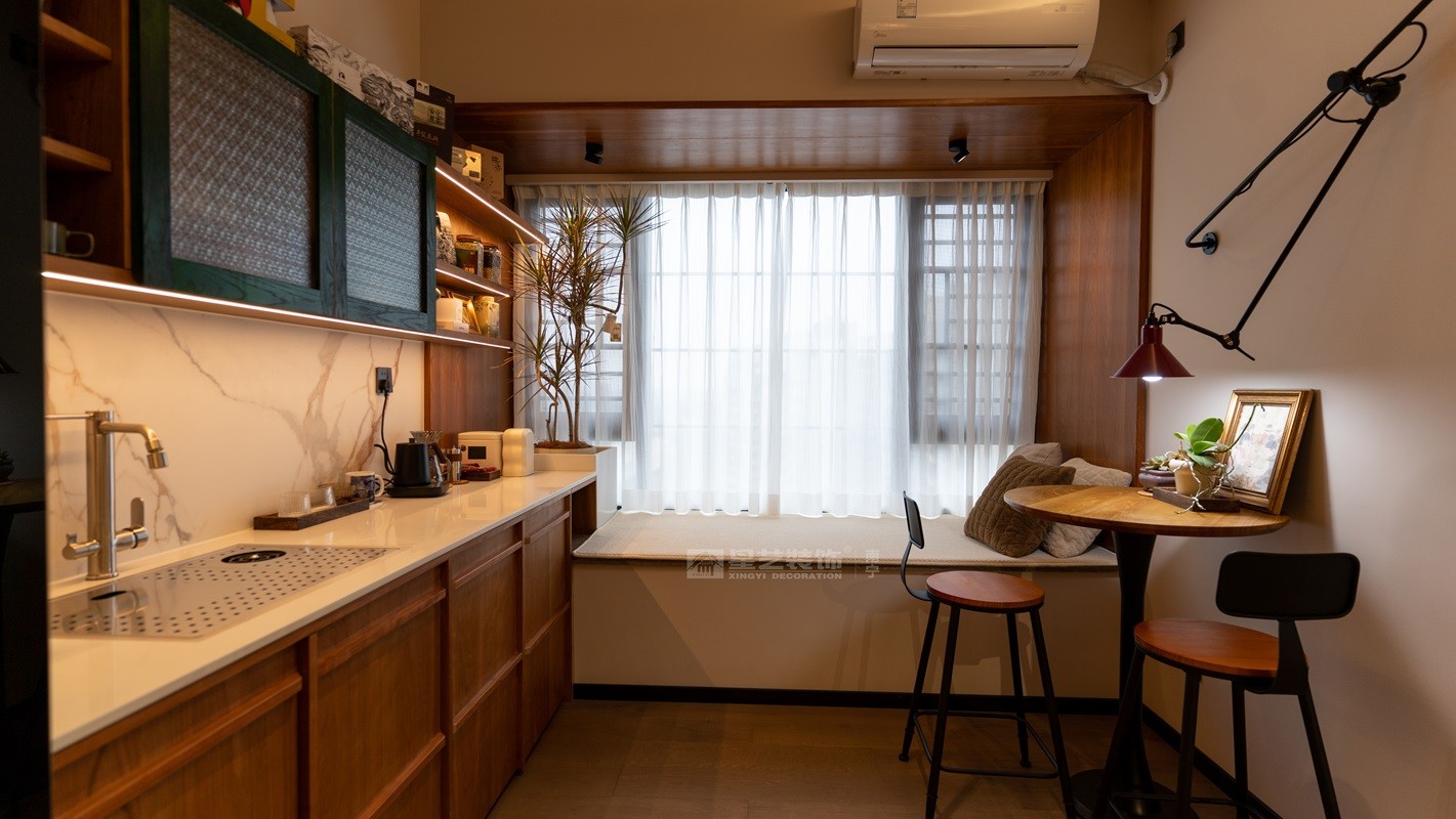 凤景湾160平中古风休闲茶室装修实景