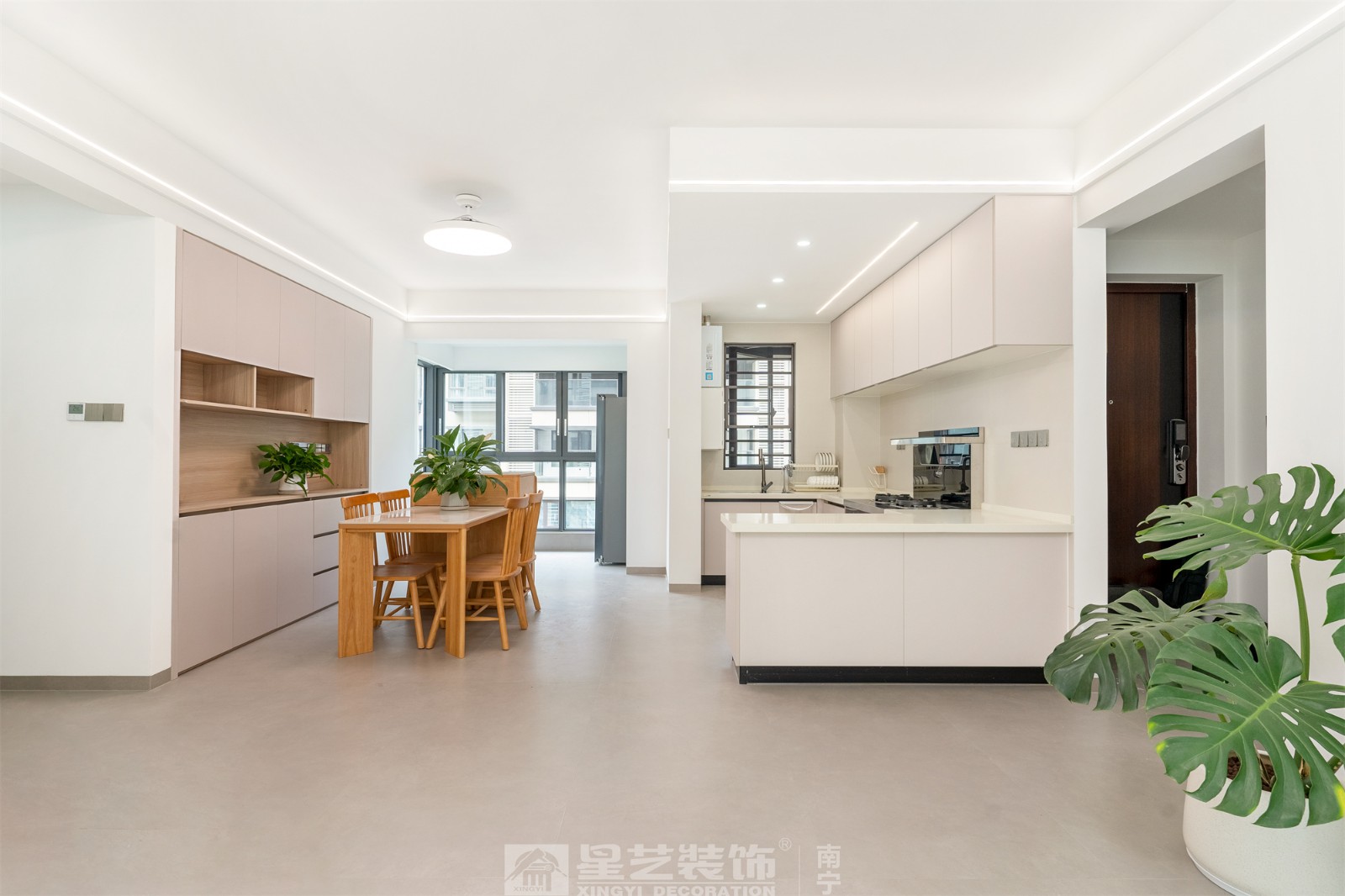 联发臻境136平现代简约厨房实景
