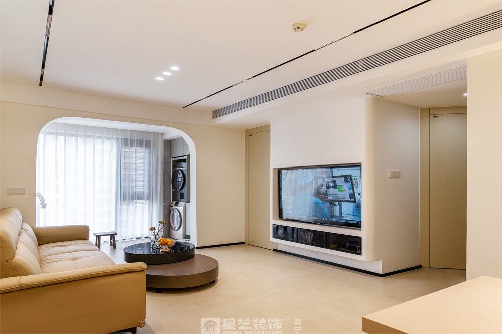 锦绣铭城80平现代简约客厅装修完工实景