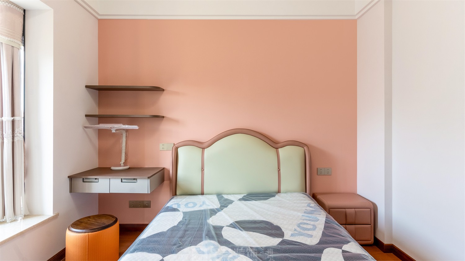 东方皇城260平简约中式卧室完工装修实景图