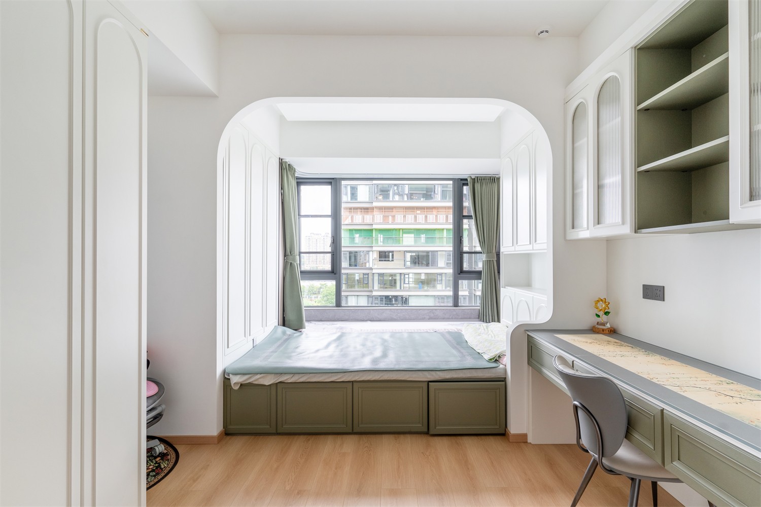 建发缦云210平新中式卧室装修完工实景图