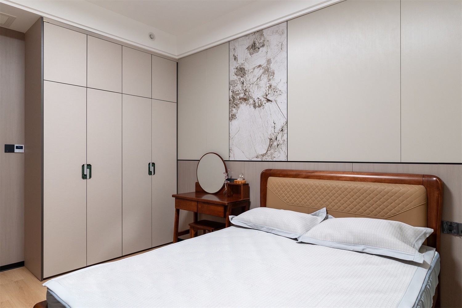 建发缦云210平新中式卧室装修完工实景图